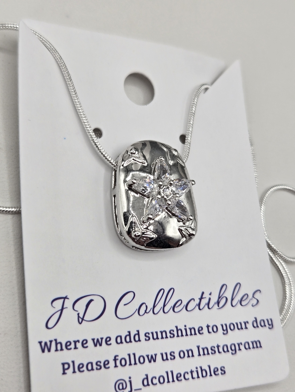 Swarovski Crystal Elements Silver Floral Star Necklace Clear 20 inch Prom Bridal - Picture 3 of 6